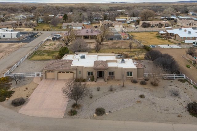 930 Titus Loop, Bosque Farms, NM 87068