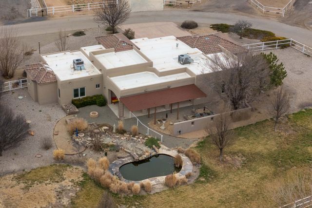 930 Titus Loop, Bosque Farms, NM 87068