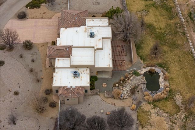 930 Titus Loop, Bosque Farms, NM 87068