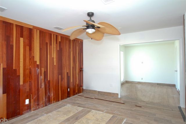 5530 Loch Lomond Drive, Houston, TX 77096
