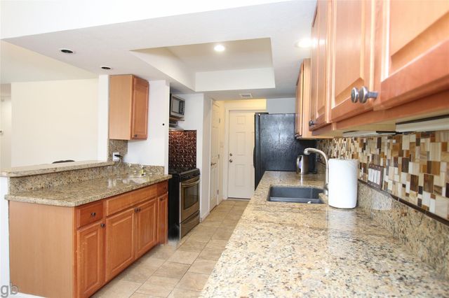 5530 Loch Lomond Drive, Houston, TX 77096