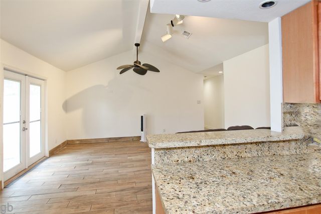 5530 Loch Lomond Drive, Houston, TX 77096