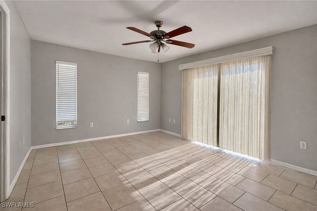 528 Peerless CIR, Lehigh Acres, FL 33974