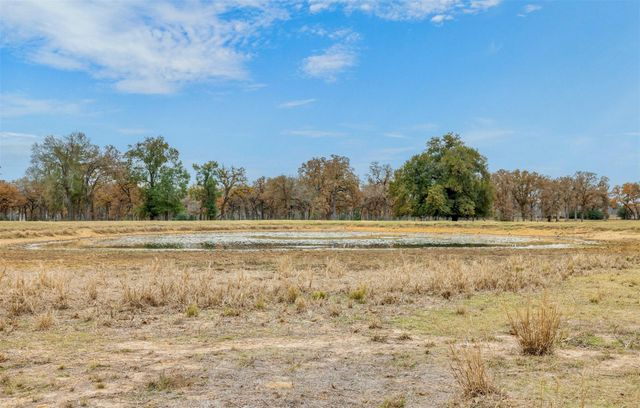 2150 County Road 412, Lexington, TX 78947