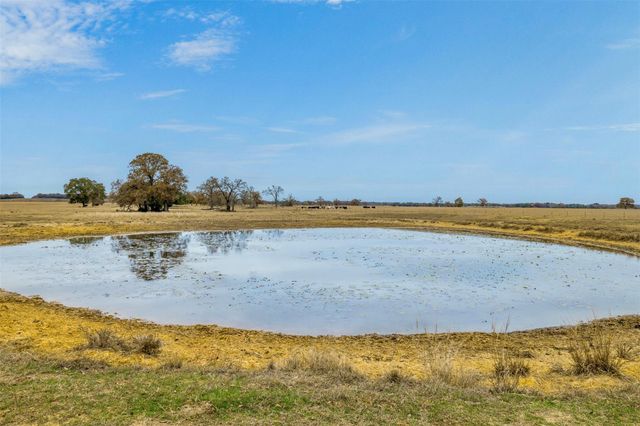 2150 County Road 412, Lexington, TX 78947