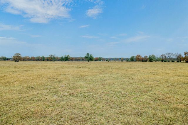 2150 County Road 412, Lexington, TX 78947