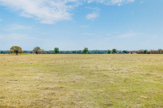 2150 County Road 412, Lexington, TX 78947