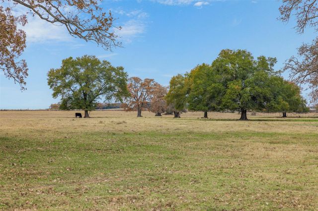2150 County Road 412, Lexington, TX 78947
