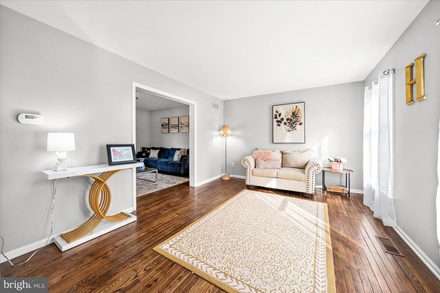 4 BRISTOL CT, Newark, DE 19702