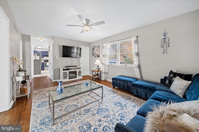 4 BRISTOL CT, Newark, DE 19702