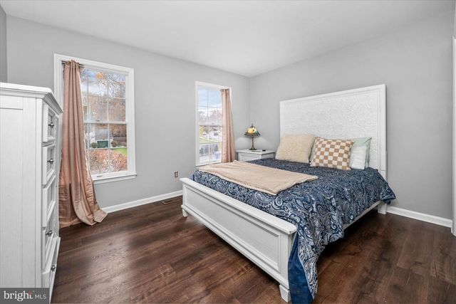 4 BRISTOL CT, Newark, DE 19702