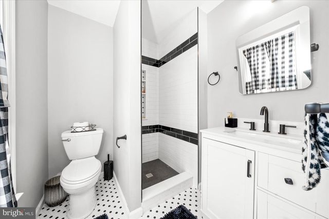 4 BRISTOL CT, Newark, DE 19702