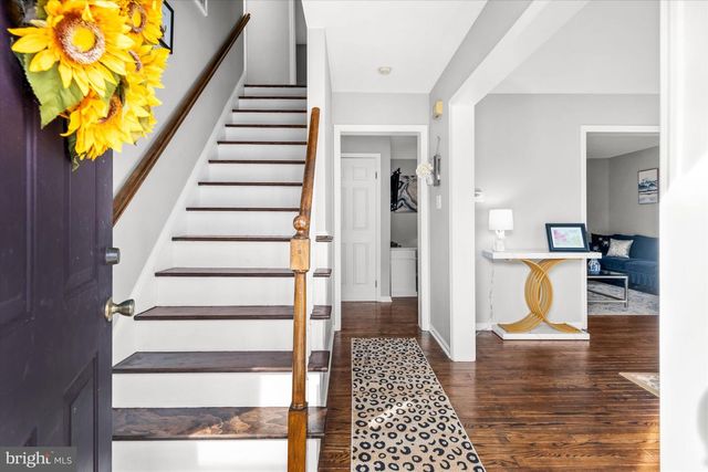 4 BRISTOL CT, Newark, DE 19702