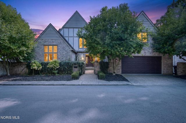 22 Exmoor, Ottawa Hills, OH 43615