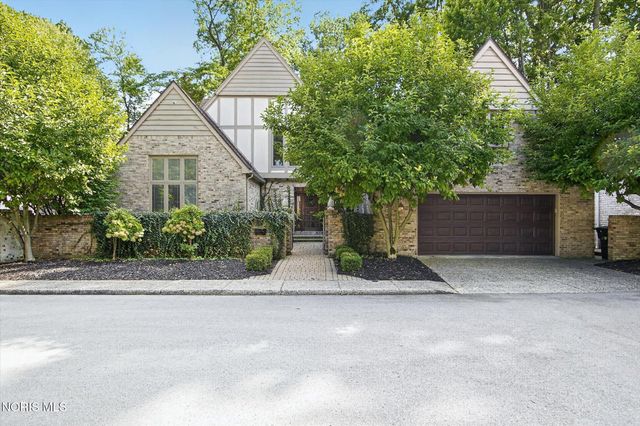 22 Exmoor, Ottawa Hills, OH 43615