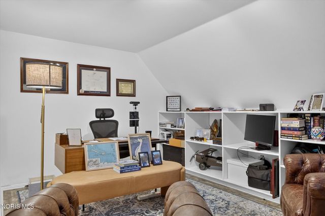 22 Exmoor, Ottawa Hills, OH 43615