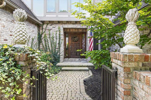 22 Exmoor, Ottawa Hills, OH 43615