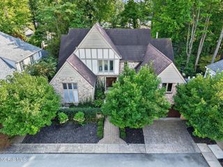 22 Exmoor, Ottawa Hills, OH 43615