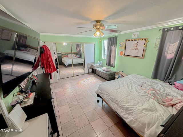 10416 Cantara Street, Sun Valley, CA 91352