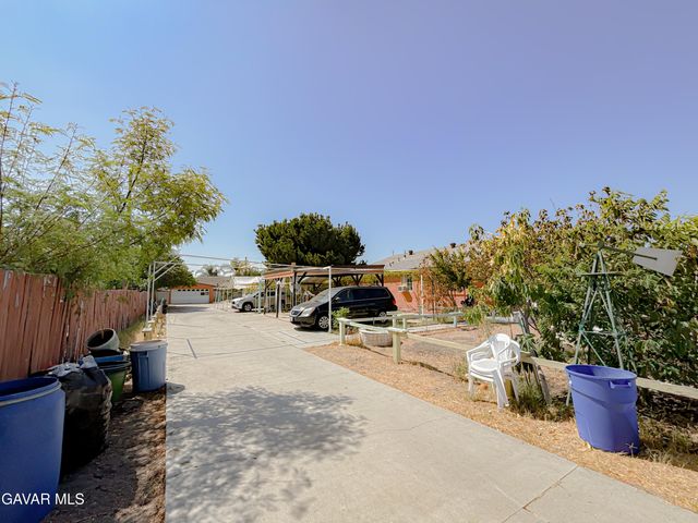 10416 Cantara Street, Sun Valley, CA 91352