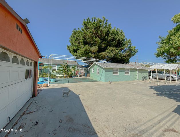 10416 Cantara Street, Sun Valley, CA 91352