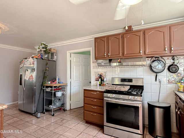 10416 Cantara Street, Sun Valley, CA 91352