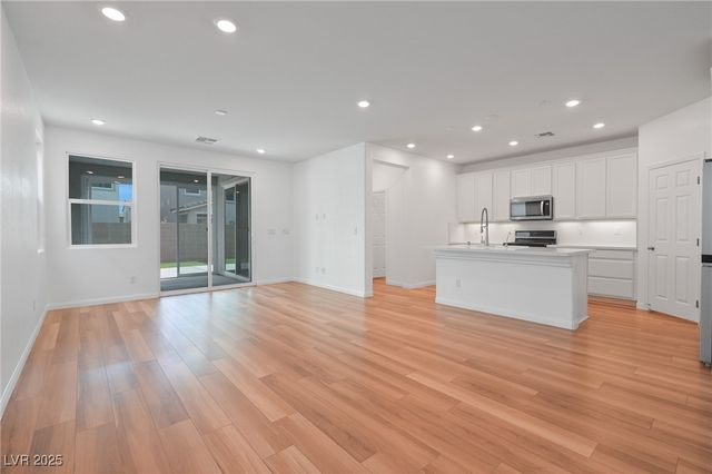 9941 Cluny Avenue, Las Vegas, NV 89178