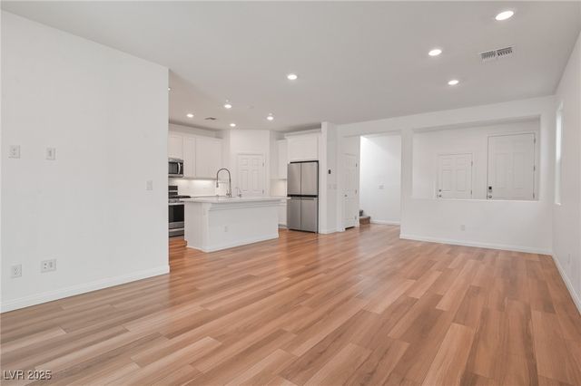 9941 Cluny Avenue, Las Vegas, NV 89178