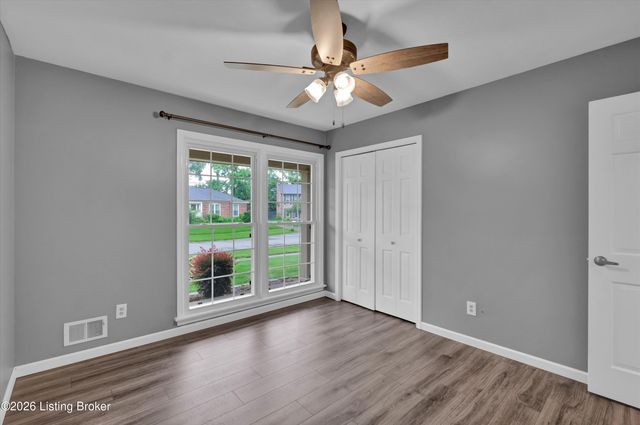 10705 Bowmore Ct, Louisville, KY 40243