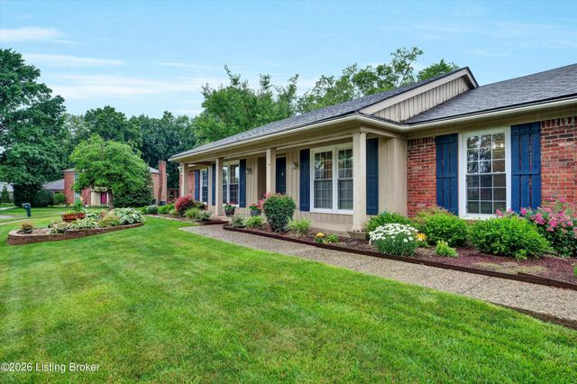 10705 Bowmore Ct, Louisville, KY 40243