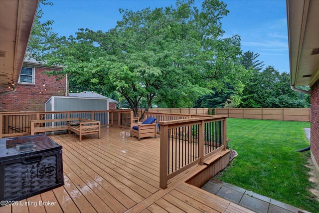 10705 Bowmore Ct, Louisville, KY 40243