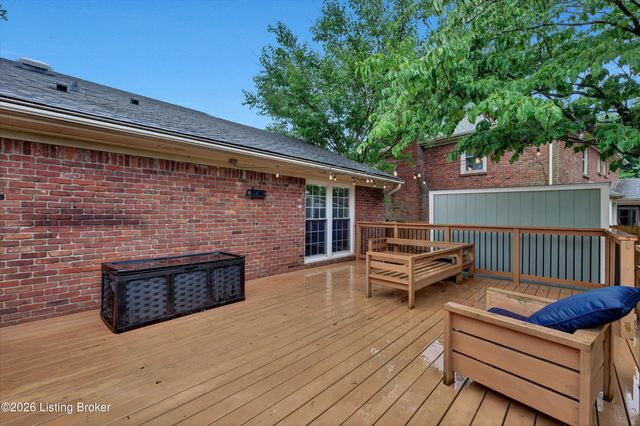 10705 Bowmore Ct, Louisville, KY 40243