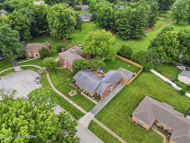 10705 Bowmore Ct, Louisville, KY 40243