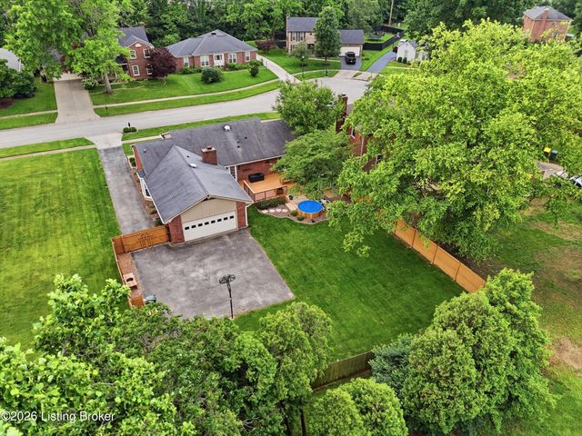 10705 Bowmore Ct, Louisville, KY 40243