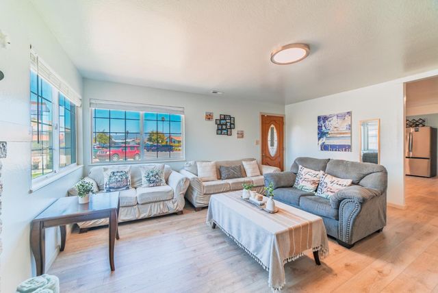 336 Rainier Drive, Salinas, CA 93906