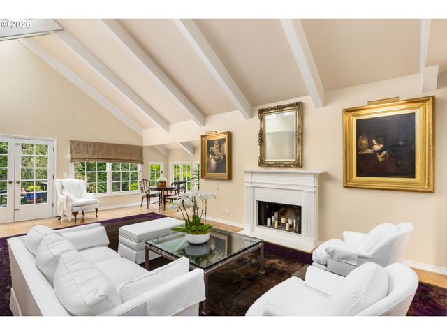1537 S AVENTINE Ct, Portland, OR 97219