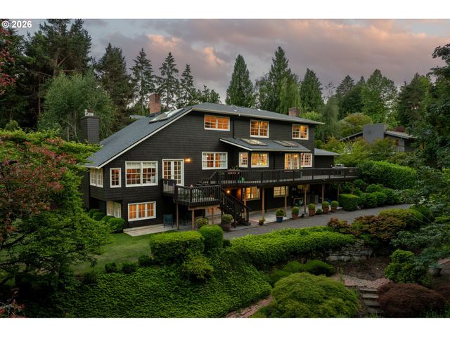 1537 S AVENTINE Ct, Portland, OR 97219