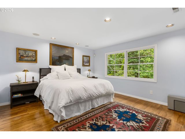 1537 S AVENTINE Ct, Portland, OR 97219