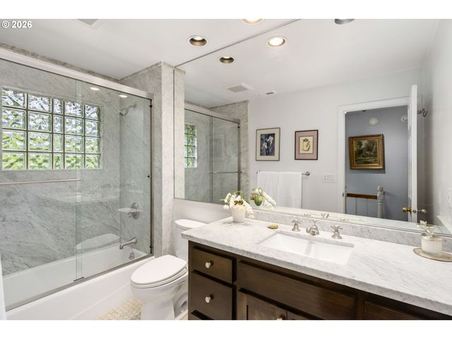1537 S AVENTINE Ct, Portland, OR 97219