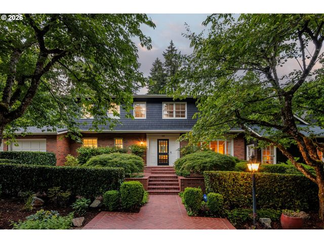 1537 S AVENTINE Ct, Portland, OR 97219