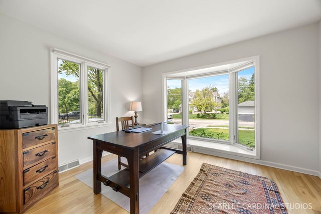 416 W Oak Street, Wheaton, IL 60187