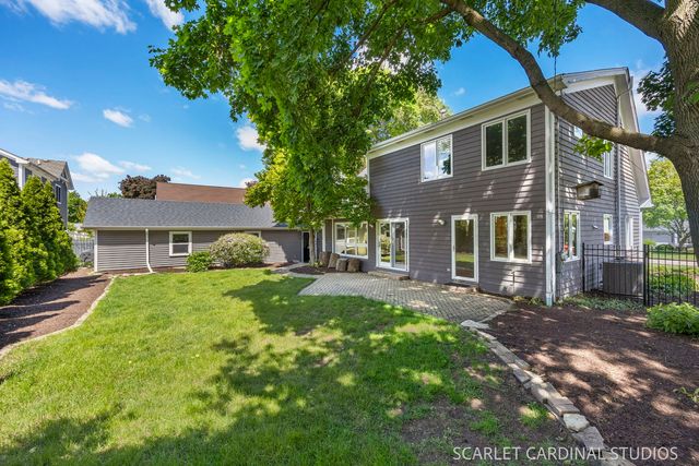 416 W Oak Street, Wheaton, IL 60187