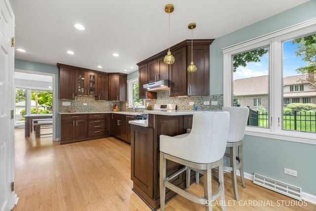 416 W Oak Street, Wheaton, IL 60187