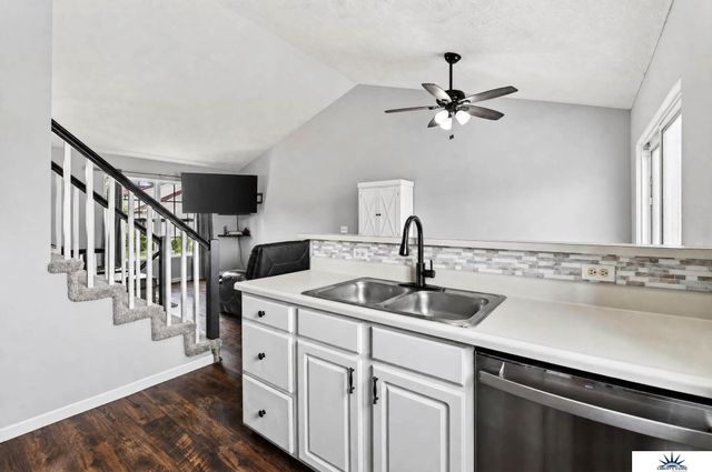 16623 Patrick Avenue, Omaha, NE 68116