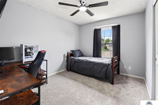16623 Patrick Avenue, Omaha, NE 68116