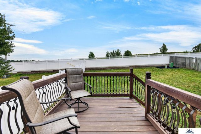 16623 Patrick Avenue, Omaha, NE 68116