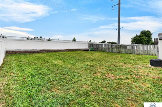 16623 Patrick Avenue, Omaha, NE 68116