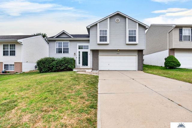 16623 Patrick Avenue, Omaha, NE 68116
