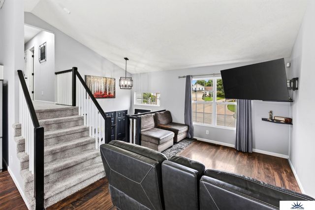 16623 Patrick Avenue, Omaha, NE 68116