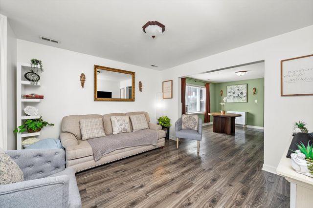 1322 S 51st Avenue, Cicero, IL 60804